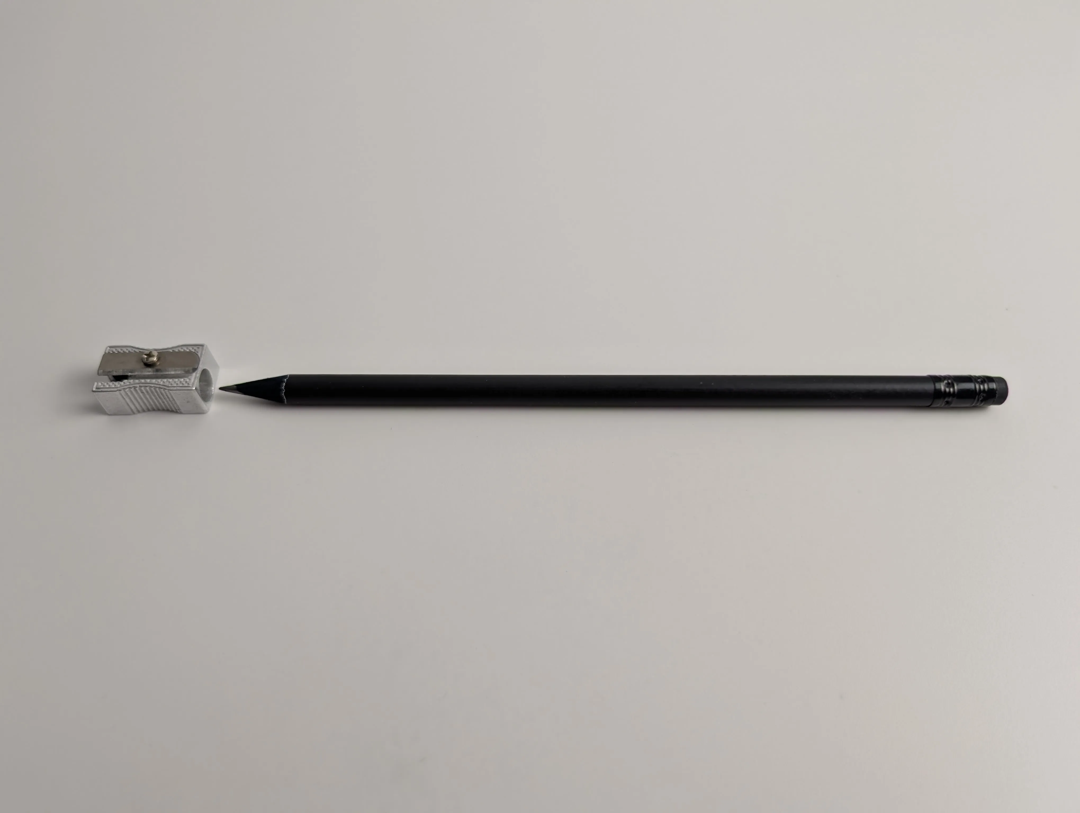 Bleistift mit Radiergummi und Anspitzer für den SBF-See